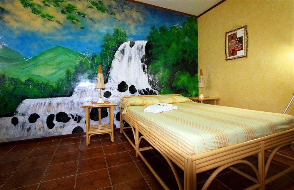 Parrot Paradise Resort Boljoon Exterior photo