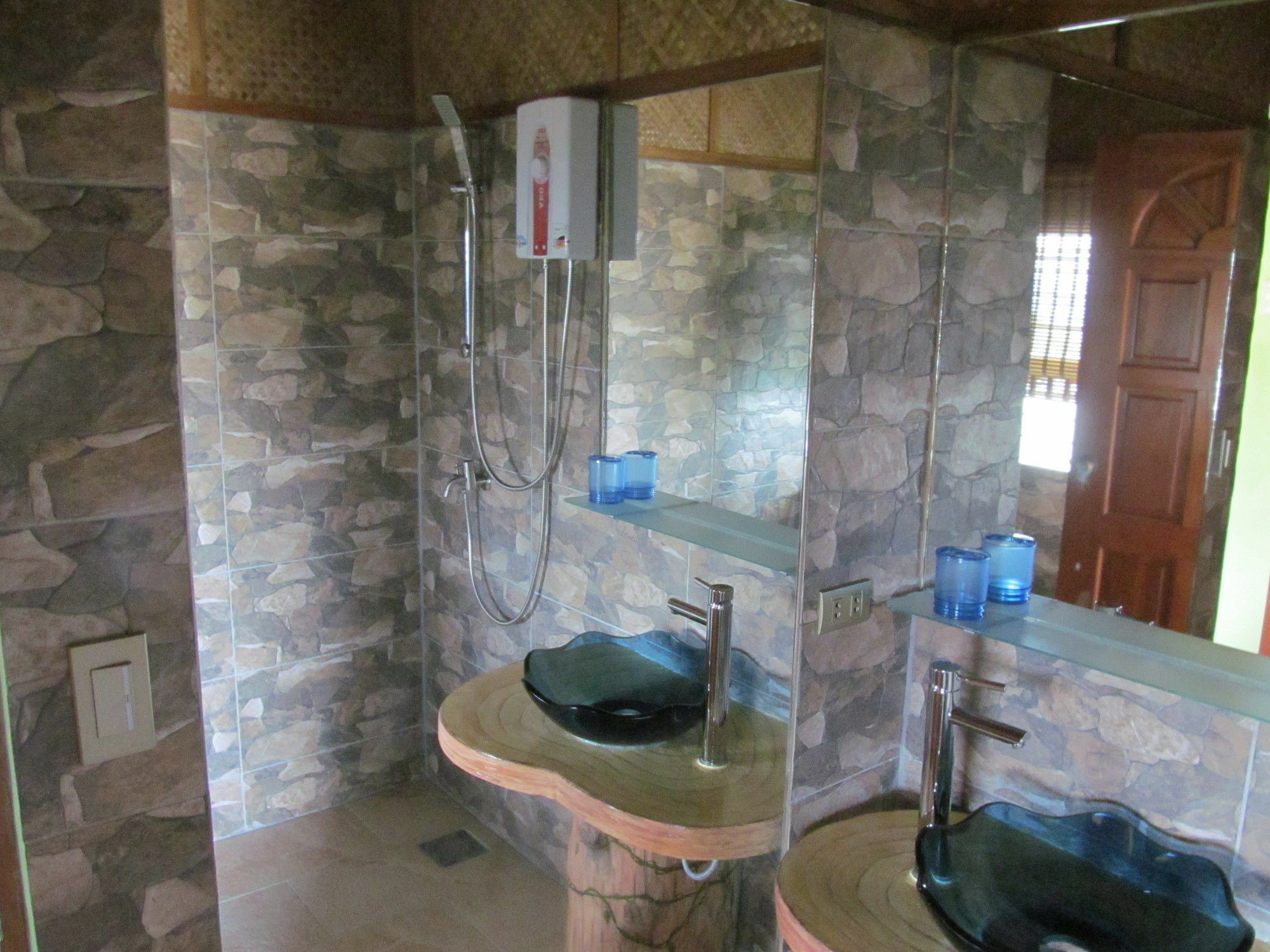 Parrot Paradise Resort Boljoon Exterior photo